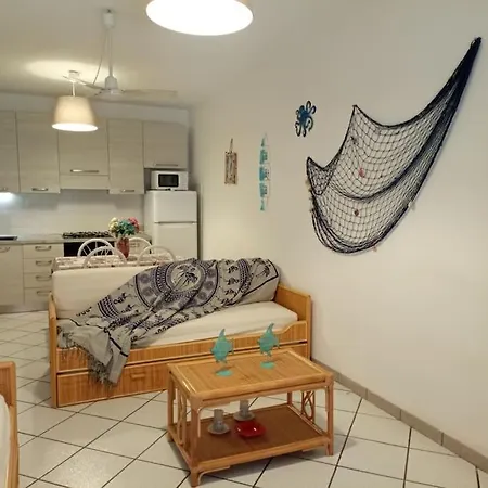 Feriehus Corinne Porto San Paolo (Sardinia)
